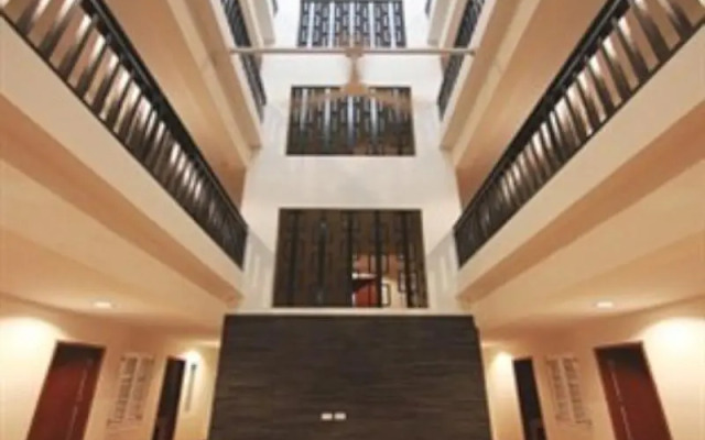 Cilandak Heights Hotel