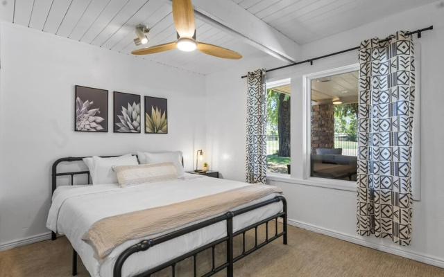Caddy Shack - 6BD Pool with Golf Views