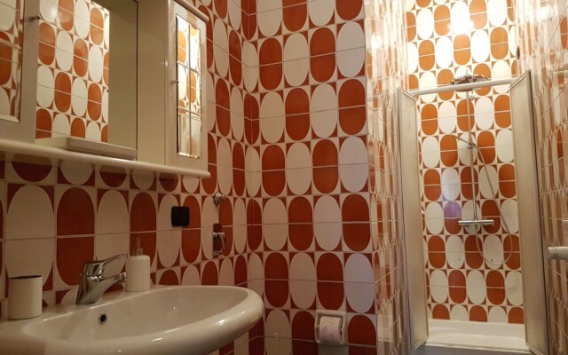 Sant' Ambrogio Apartment - San Vittore