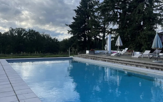 Chateau Tout Y Fault