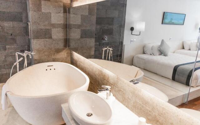 Suites by Watermark Hotel and Spa