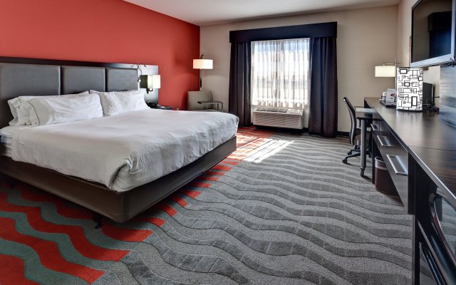 Holiday Inn Express & Suites Wichita Northwest, an IHG Hotel