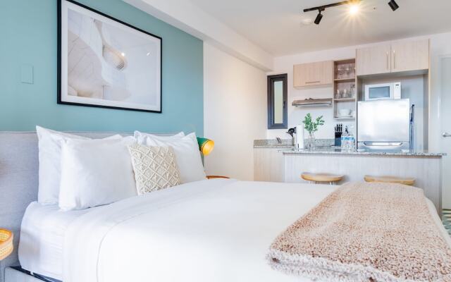 w Beautiful Loft in Santa Ana