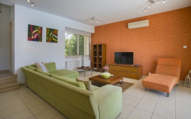 Soothing Sunset Villa, 200m to the Beach