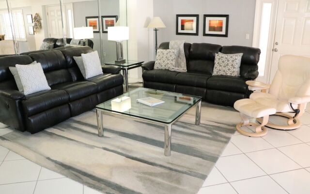 Jamaica Royale 406 - 2 Br Condo