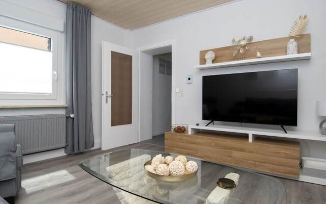 Elas Place Modern Retreat