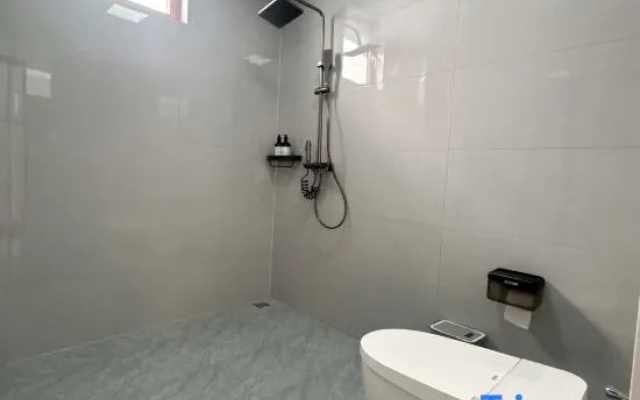 Shanhe Oxygen Homestay (Dukezong Ancient City) – Bathroom – Shangri-La
