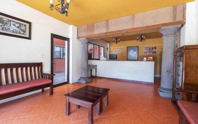 Meson Real Hotel & Suites