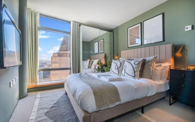 The Parliament View Escape - Modern 1BDR with View