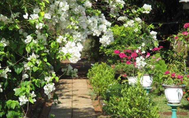Village Garden Inn