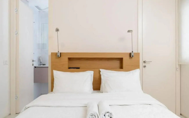 Angela Bay by HolyGuest