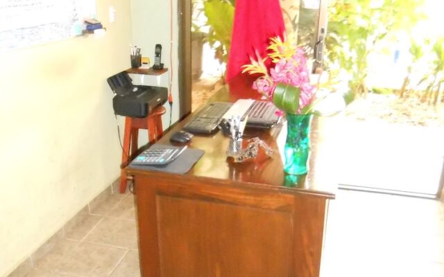 Hotel Feliz Vida