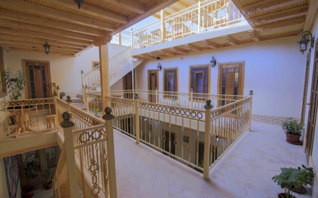 Hadijam Hotel