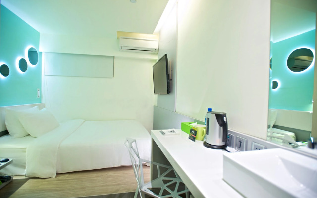 FX INN Kaohsiung Zhonghua Road Branch