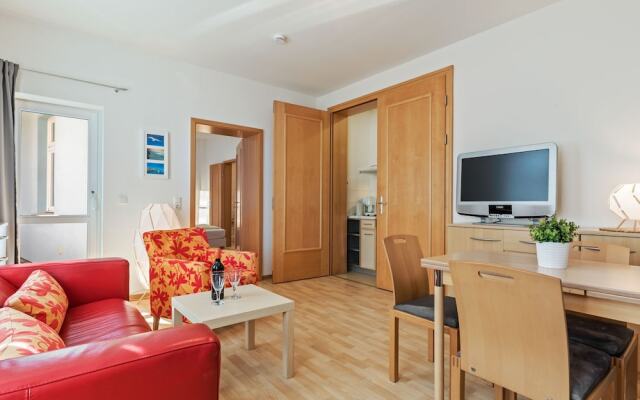 Lovely Apartment in Ostseebad Kühlungsborn near Sea Beach