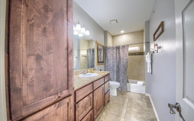 Hillside River Retreat RG 306