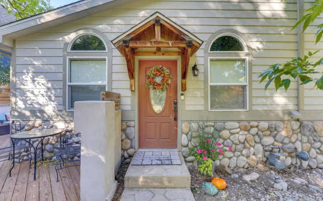 Near Red Rocks: Golden Getaway w/ Deck!