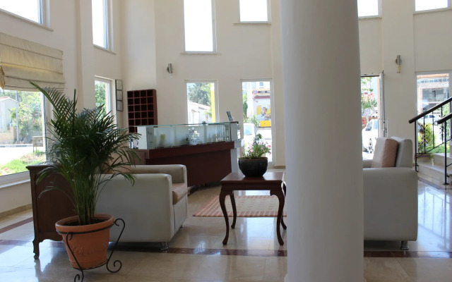 The Prince Inn Hotel & Villas
