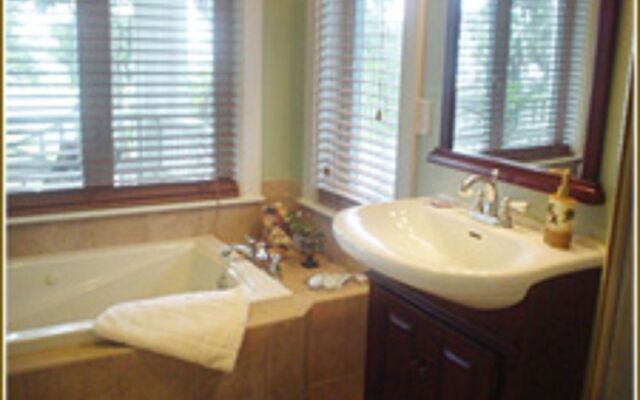 River Lily Inn Bed and Breakfast