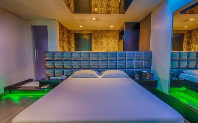 Ettus Motel