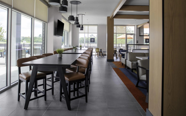 Hyatt House The Woodlands / Shenandoah