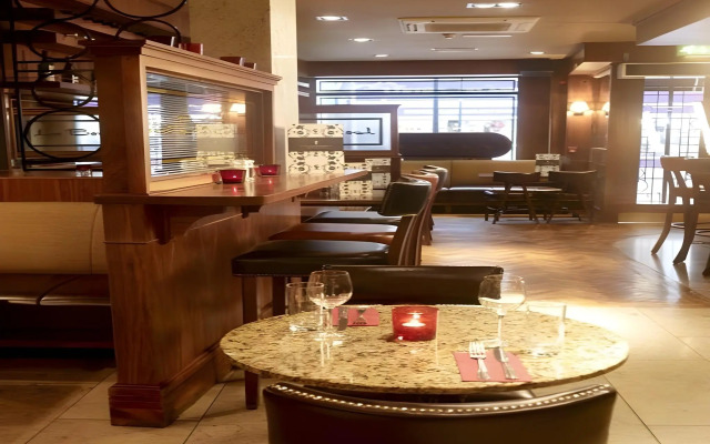 Celtic Lodge Guesthouse - Restaurant & Bar