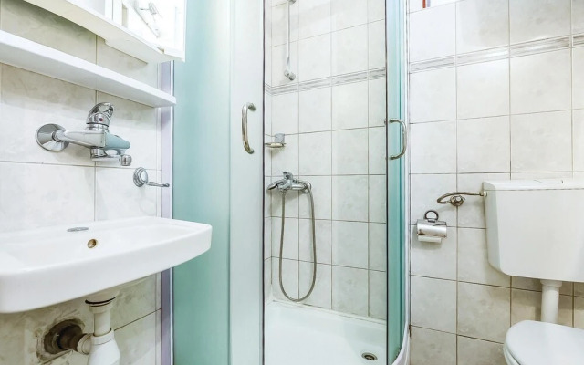 Beautiful Apartment in Ledenice With 4 Bedrooms and Wifi