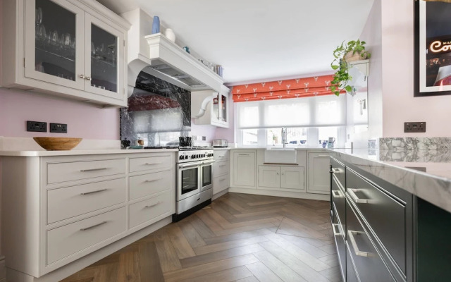 Maida Avenue II by Onefinestay