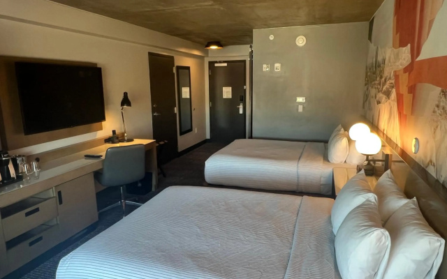 Cambria Hotel Downtown Phoenix Convention Center