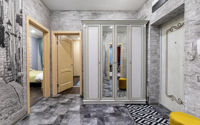 Apartment at Vishnevskogo Street
