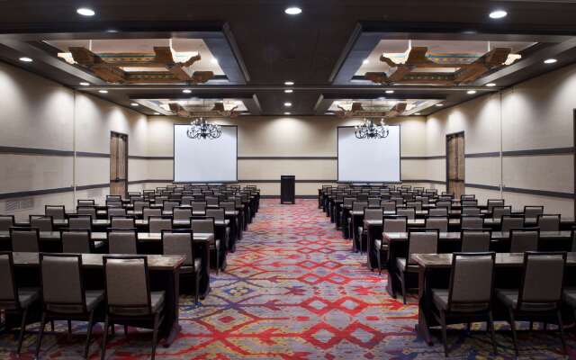 Hilton Santa Fe Historic Plaza