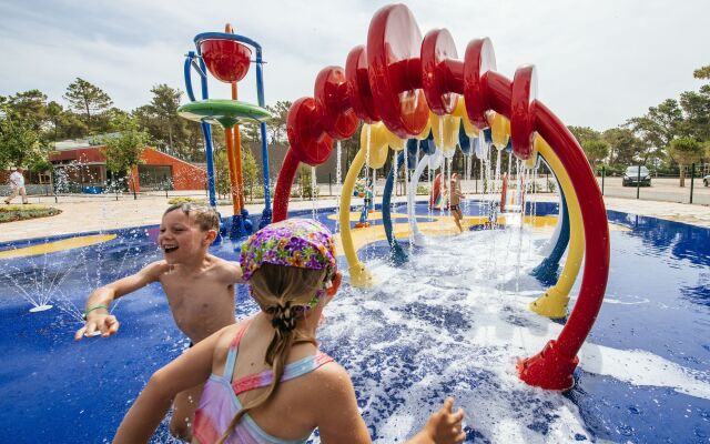 Zaton Holiday Resort Camping homes