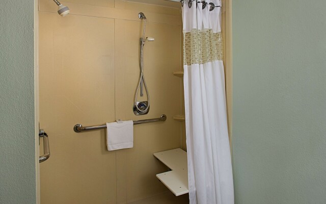 Hampton Inn Naples Central