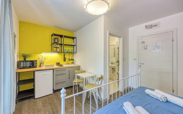 Blue Studio Apartment