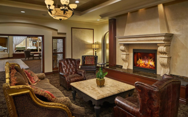 The Louie, A Davenport Hotel, Autograph Collection®