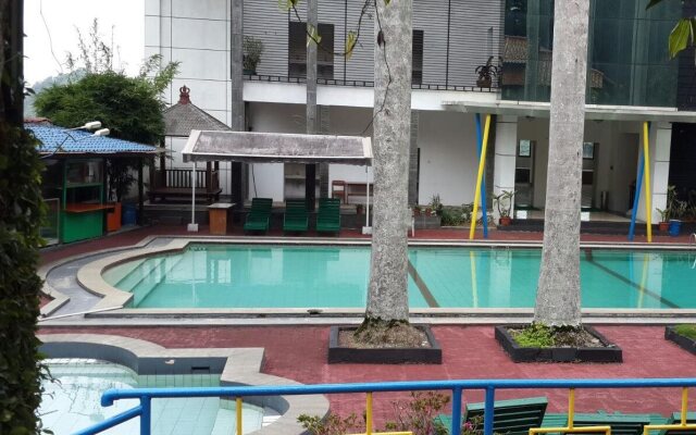 Hotel Surya Indah Cipanas