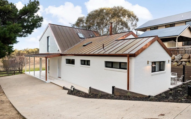 The Jindabread House