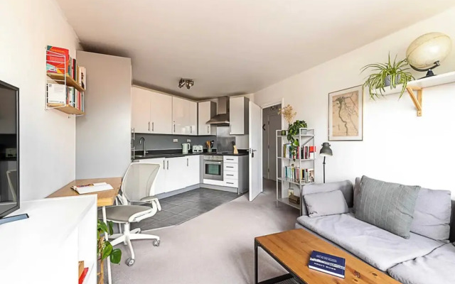 Chic & Modern Dalston Apartment