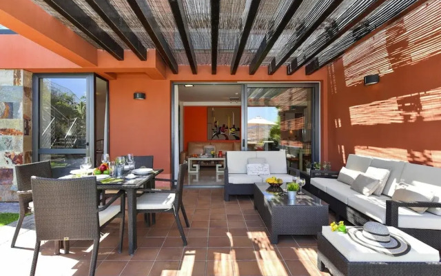 Luxurious Holiday Home With Pool in Maspalomas