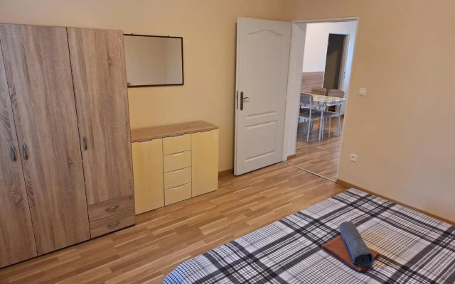 Star Apartments