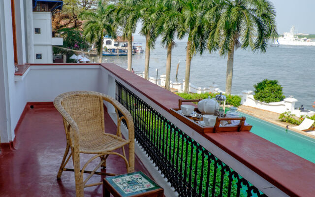 Brunton Boatyard - Cgh Earth