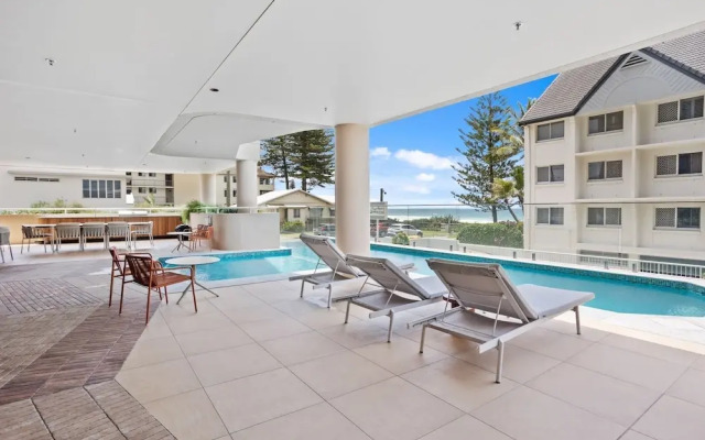 Luxury Hinterland View on Palm Beach