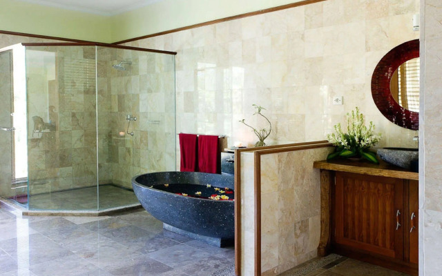 Suara Air Luxury Villa Ubud