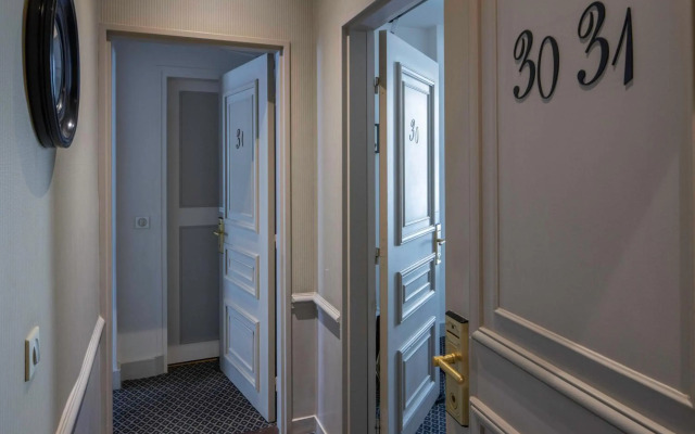 Hôtel Bradford Elysées – Astotel