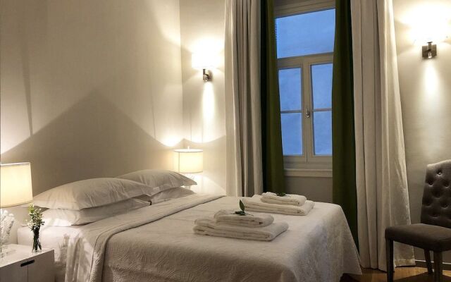 Acropolis TownHouseCo Suites