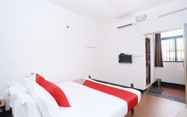 Spot On 45302 Kaveri Tourist Home