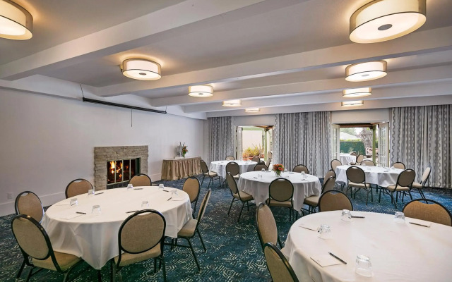 Half Moon Bay Lodge