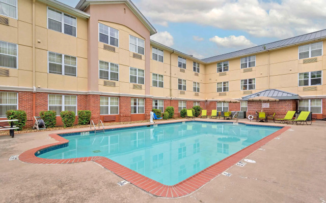 Extended Stay America Suites Atlanta Alpharetta Northpoint W