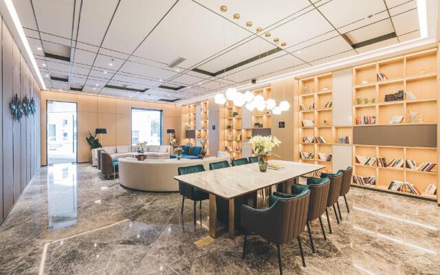 Atour Hotel Wuxi Dongting Boleshi