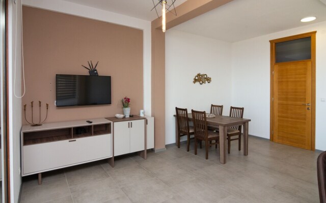 Sunset Bay Apartments